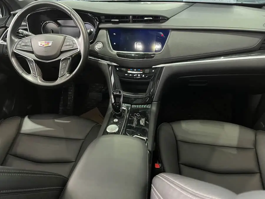 كاديلاك XT5 2022 2.0T فاخرة دفع ثنائي