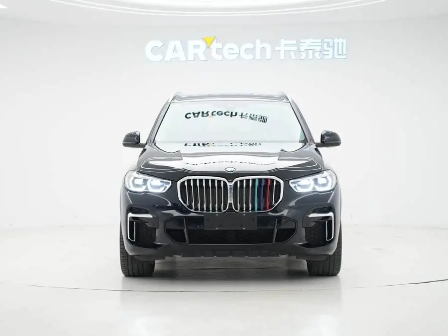 بي إم دبليو X5 طراز 2022 محدث xDrive 30Li حزمة M الرياضية التنفيذية