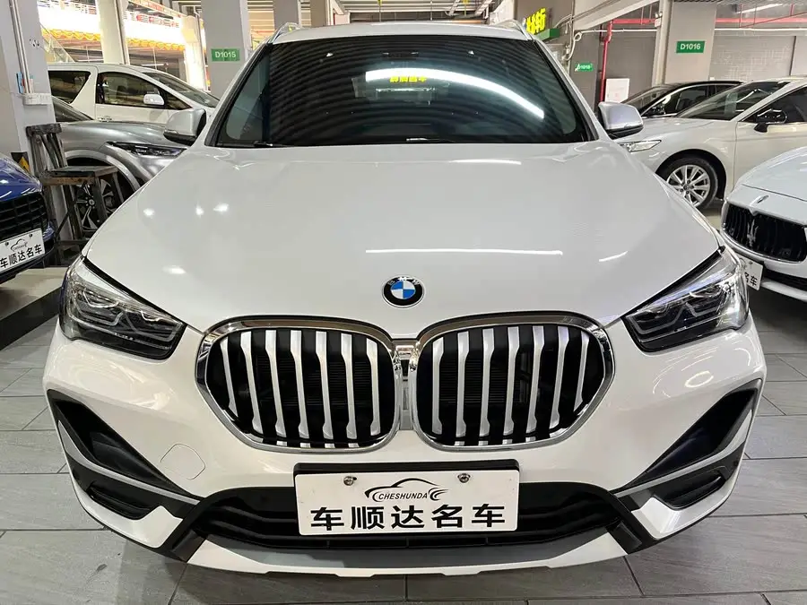 بي إم دبليو X1 2022 sDrive20Li النسخة الفاخرة