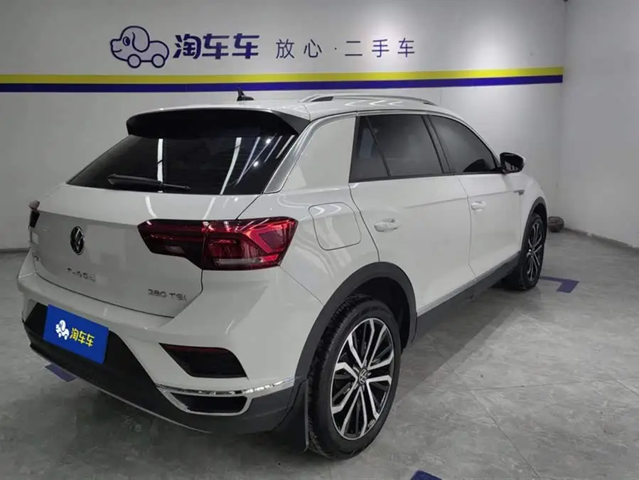 T-ROC 2022 Model 280 TSI DSG Two-Wheel Drive Elite PLUS