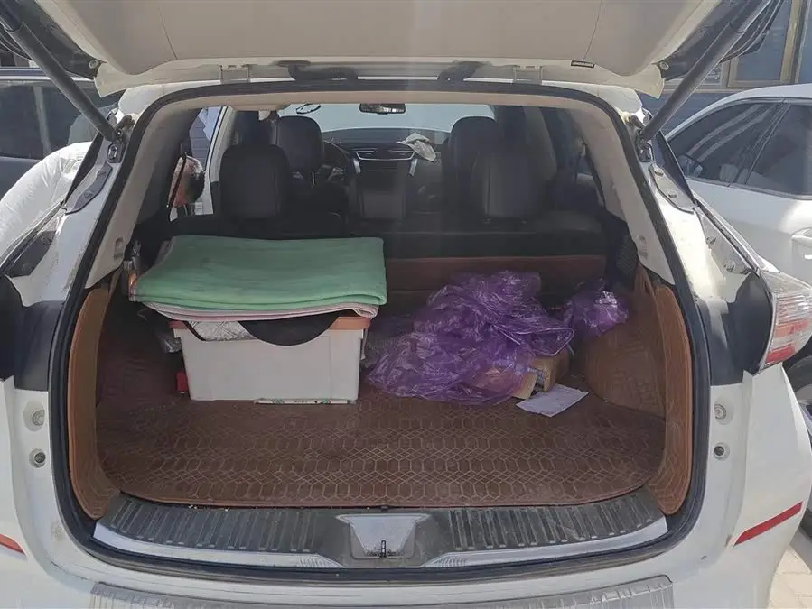 لوﻻن 2019 2.5L XL إصدار فاخر ذكي بالدفع الثنائي وفق المعايير الوطنية V