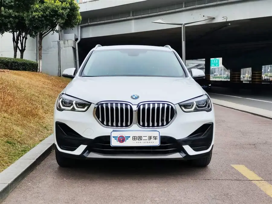 بي إم دبليو X1 2020 sDrive20Li إصدار فاخر