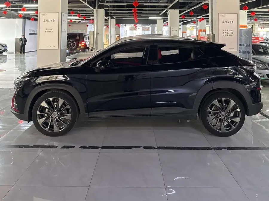 شانغن UNI-T 2020 1.5T البريميوم