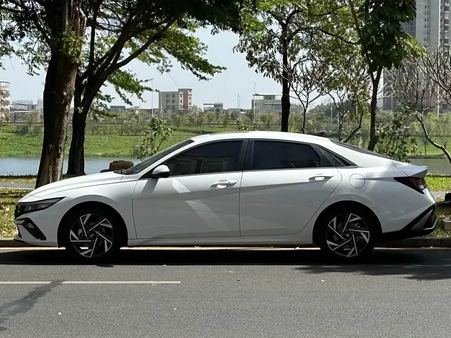 إيلانتر 2023 1.5 لتر CVT GLX النخبة