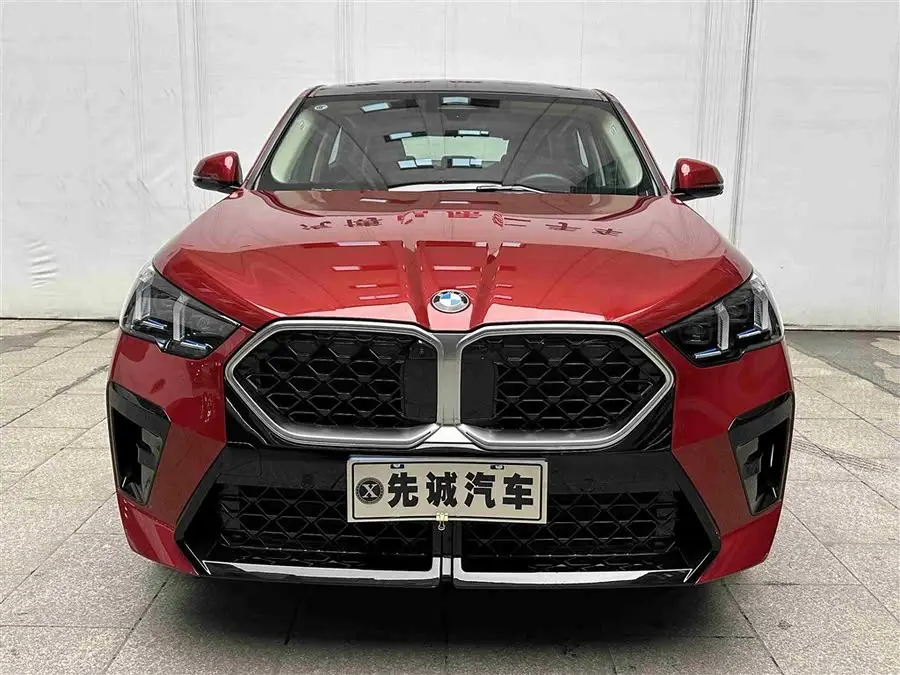 بي إم دبليو X2 (مستوردة) طراز 2024 sDrive25i حزمة رياضية M