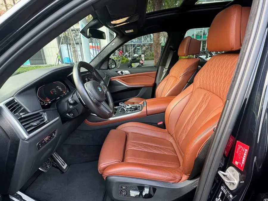 بي إم دبليو X7 2021 xDrive40i حزمة M الرياضية الفاخرة