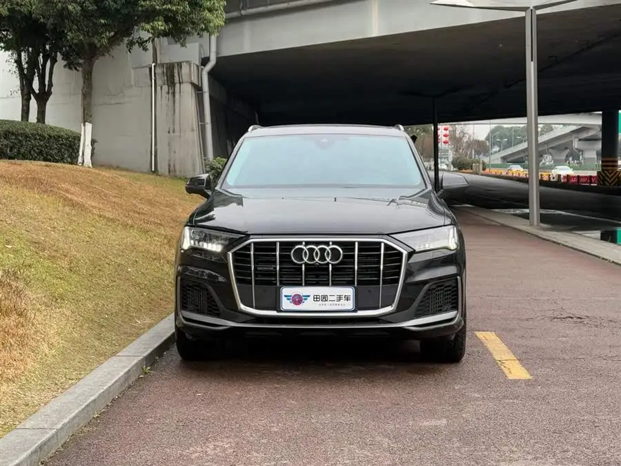 Audi Q7 2023 55 TFSI quattro S line Sport