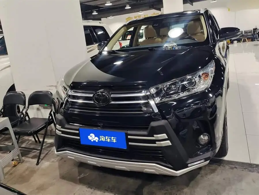 2021 تويوتا هايلاندر 2.0T دفع رباعي بريميوم 7 مقاعد