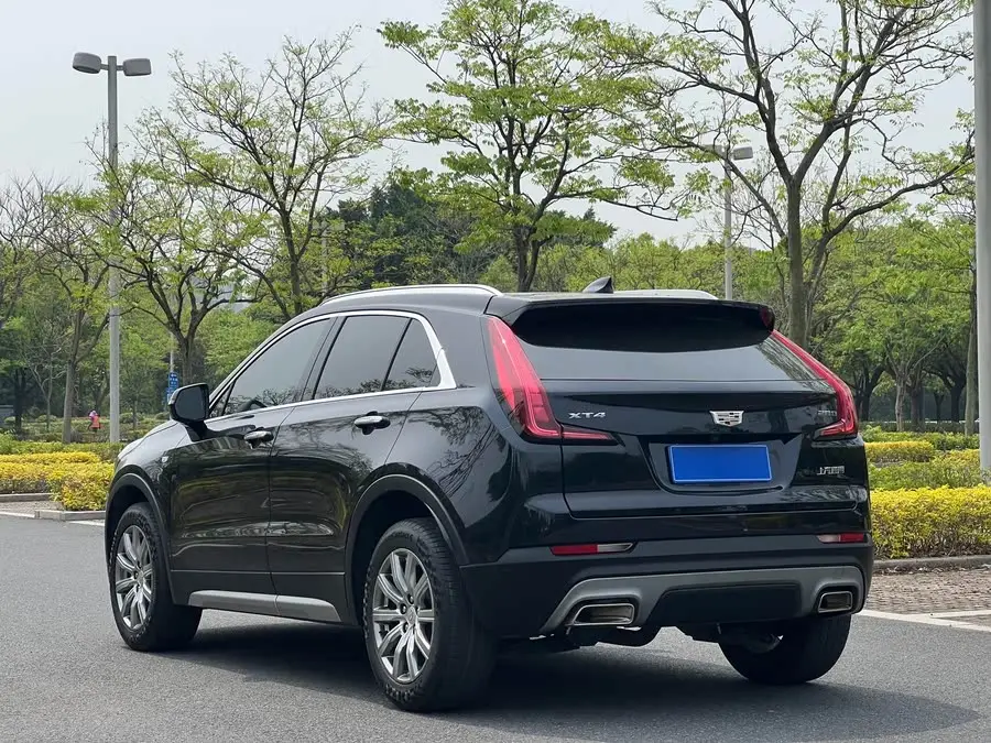 Cadillac XT4 2021 28T FWD Premium