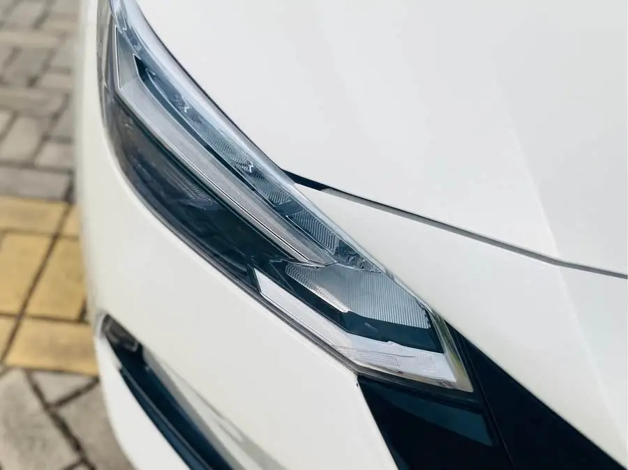 2021 نيسان سيلفي 1.6 لتر XL CVT إصدار ذكي