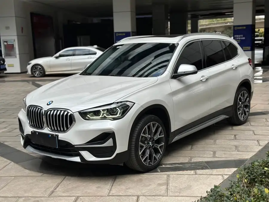 بي إم دبليو X1 2022 فئة محدثة xDrive25Li نسخة فاخرة