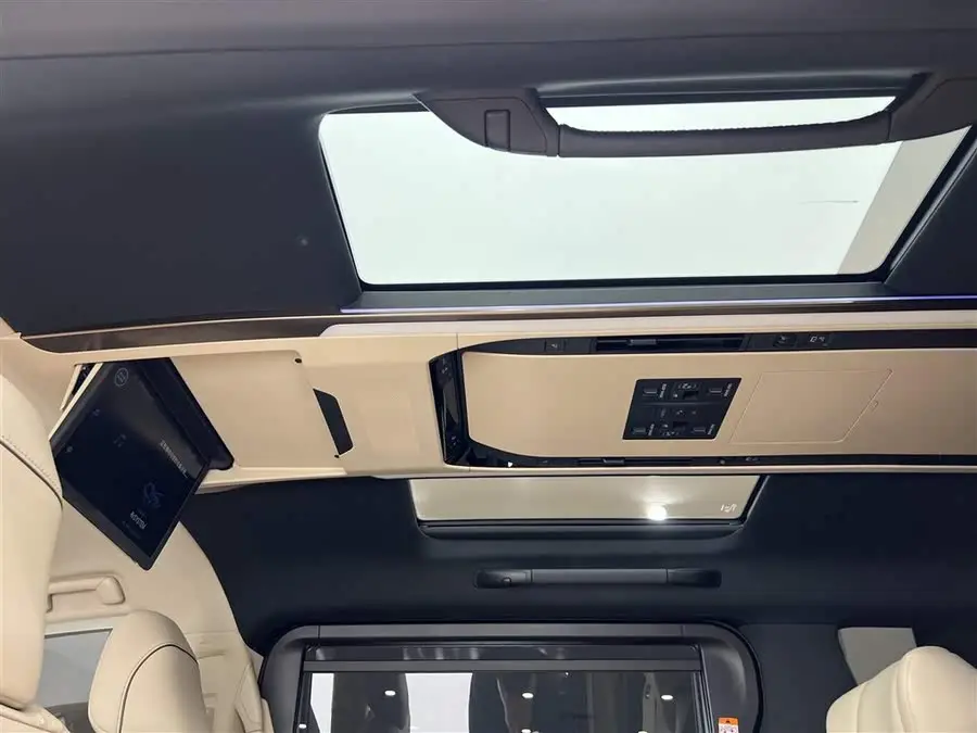 ألفارد 2024 بمحرك مزدوج سعة 2.5 لتر نسخة فاخرة