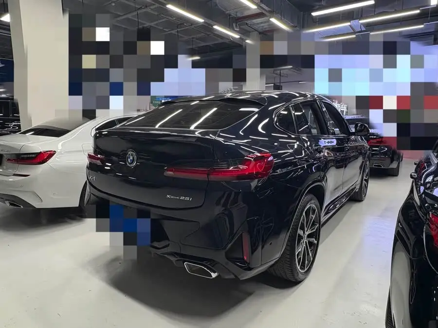 بي إم دبليو X4 2022 xDrive 25i حزمة M الرياضية