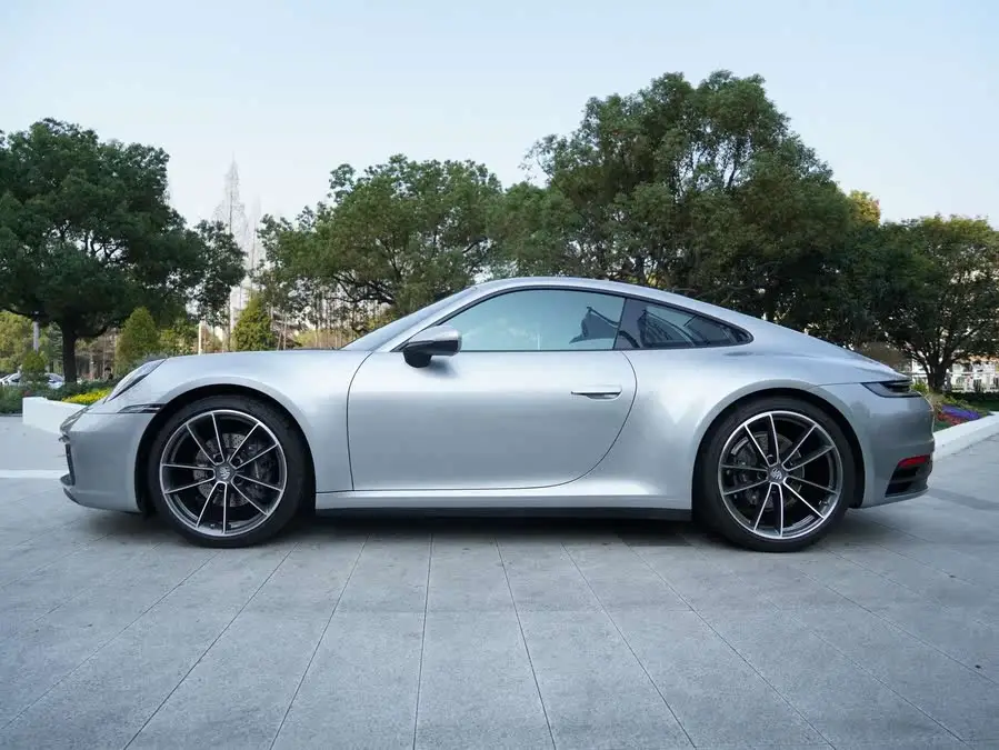 بورش 911 2023 كاريرا 3.0T