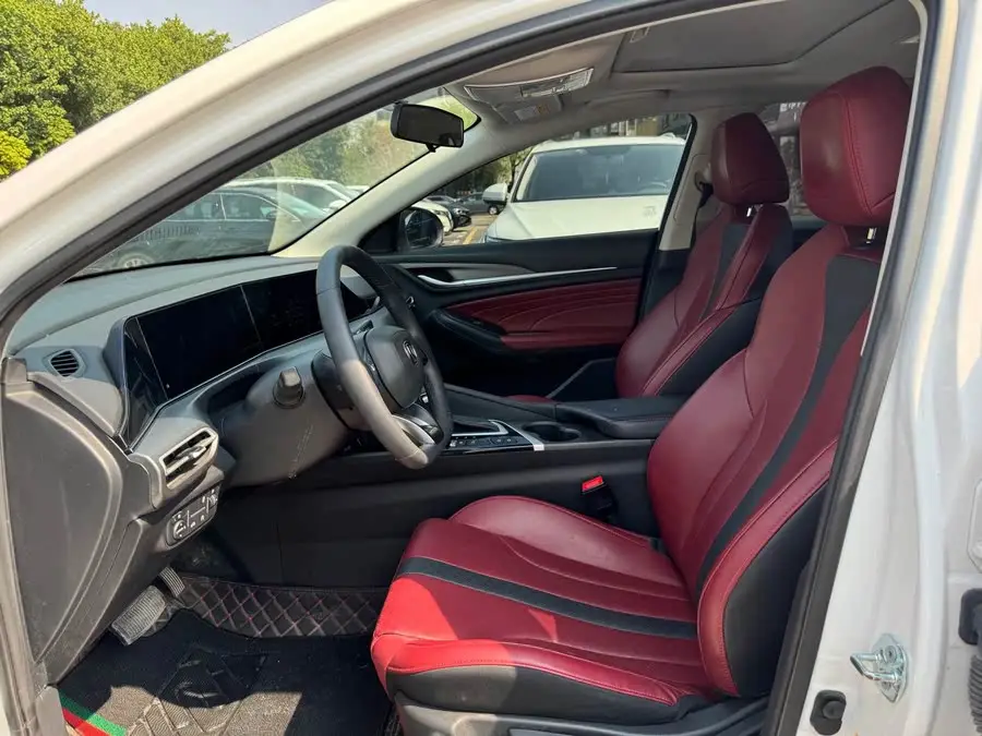 Yidong 2021 Plus Blue Whale NE 1.4T GDI DCT Premium