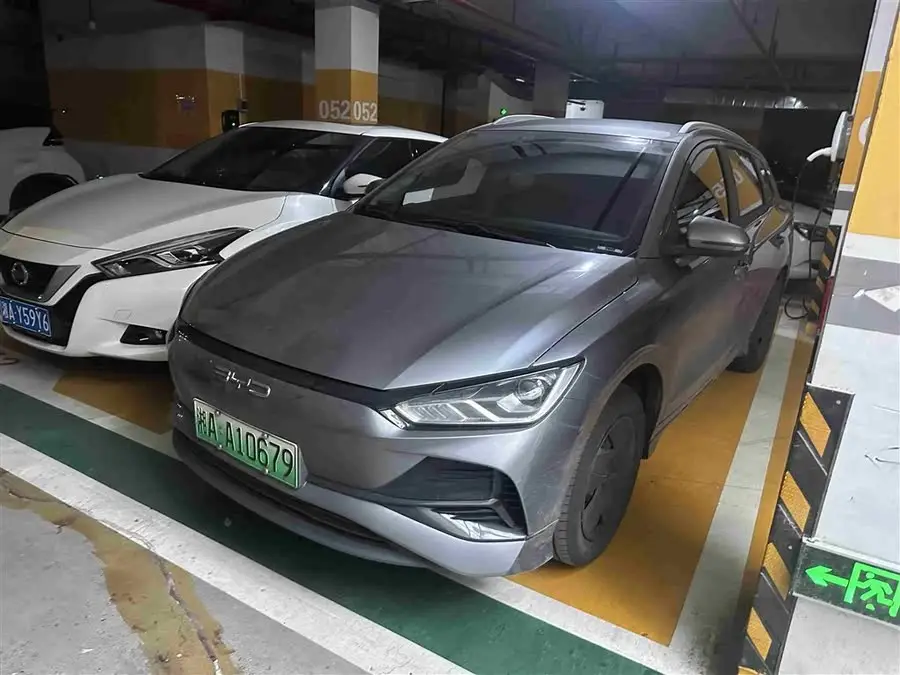 BYD e2 2023 إصدار السفر