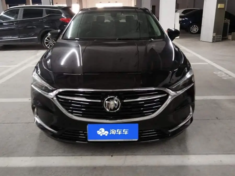 بيوك لاكروس 2021 652T بريميوم