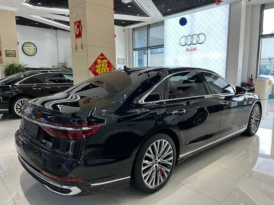 أودي A8 2025 A8L 50 TFSI quattro بريميوم