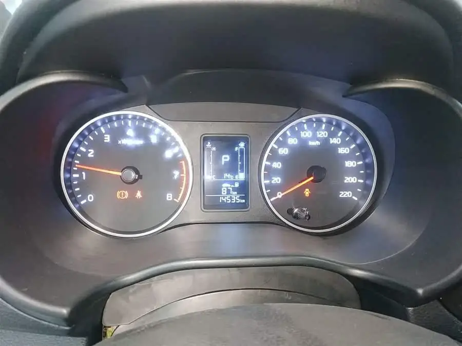 هوانغ تشي 2020 نسخة مُعدلة 1.4 لتر أوتوماتيكية مريحة مع سقف شمس