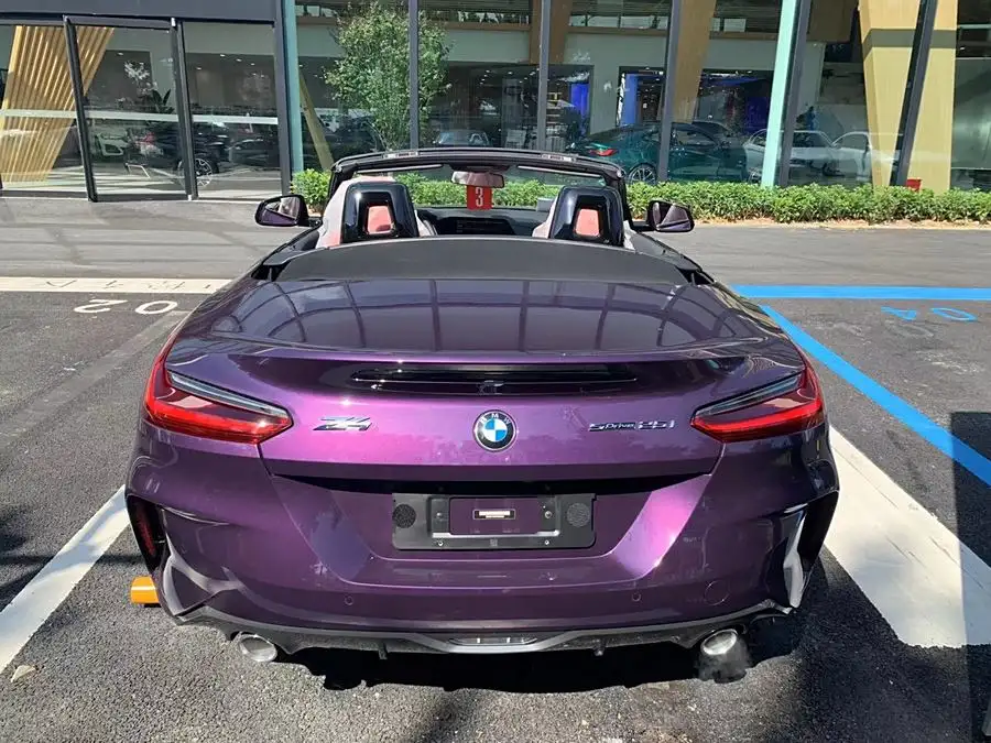 بي إم دبليو Z4 2023 sDrive 25i مجموعة M الرياضية