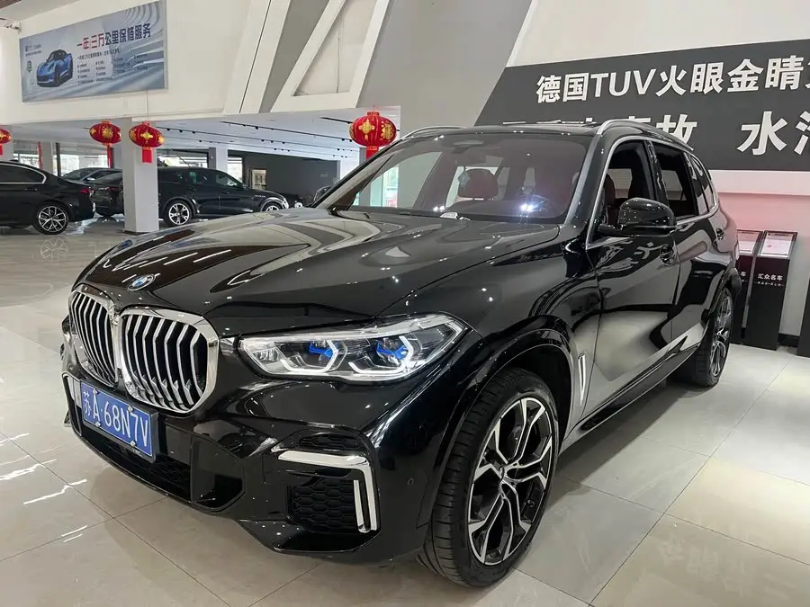 بي إم دبليو X5 2022 نسخة محدثة xDrive 40Li حزمة رياضية M