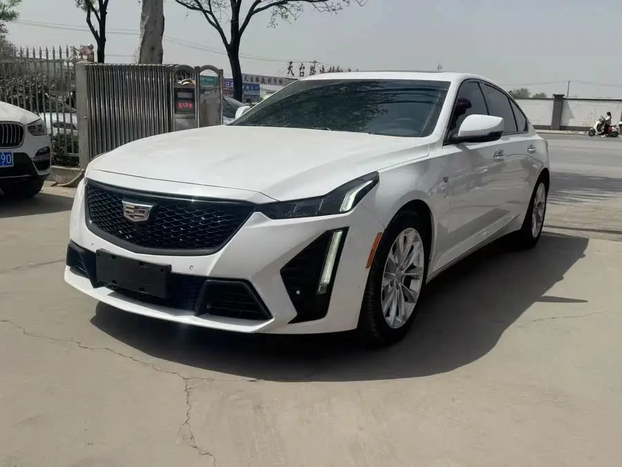 كاديلاك CT5 2022 28T الفاخرة (الإصدار القياسي)