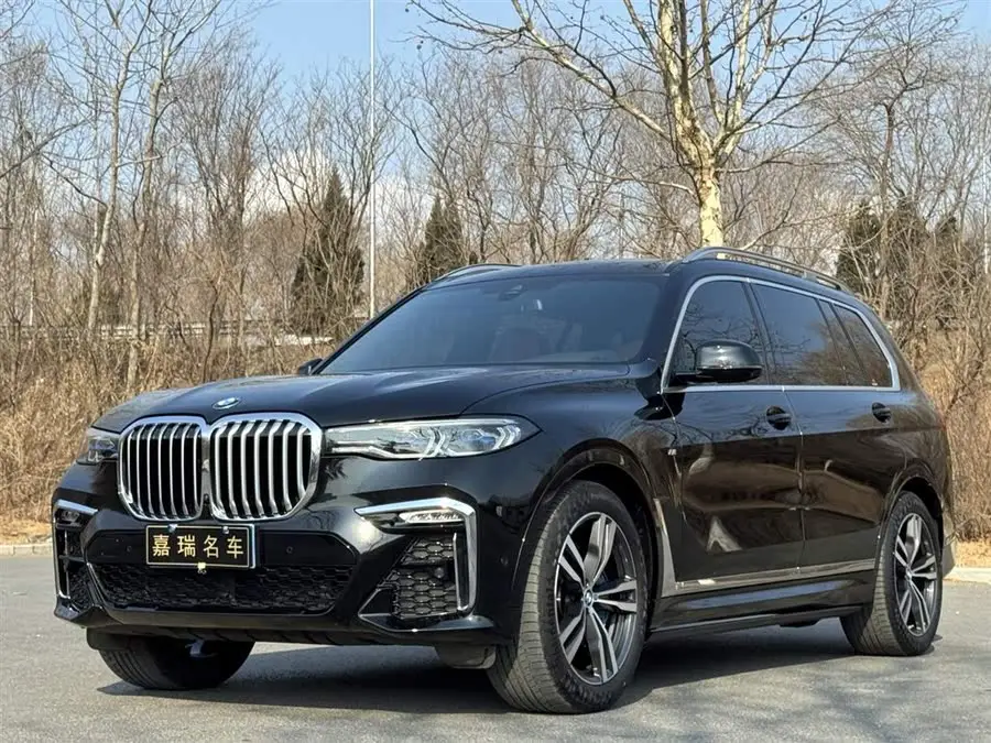 بي إم دبليو X7 2021 xDrive40i حزمة M الرياضية