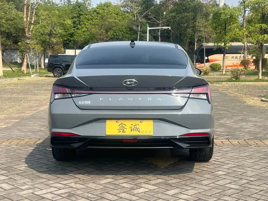 2021 Elantra 1.5L CVT LUX Premium