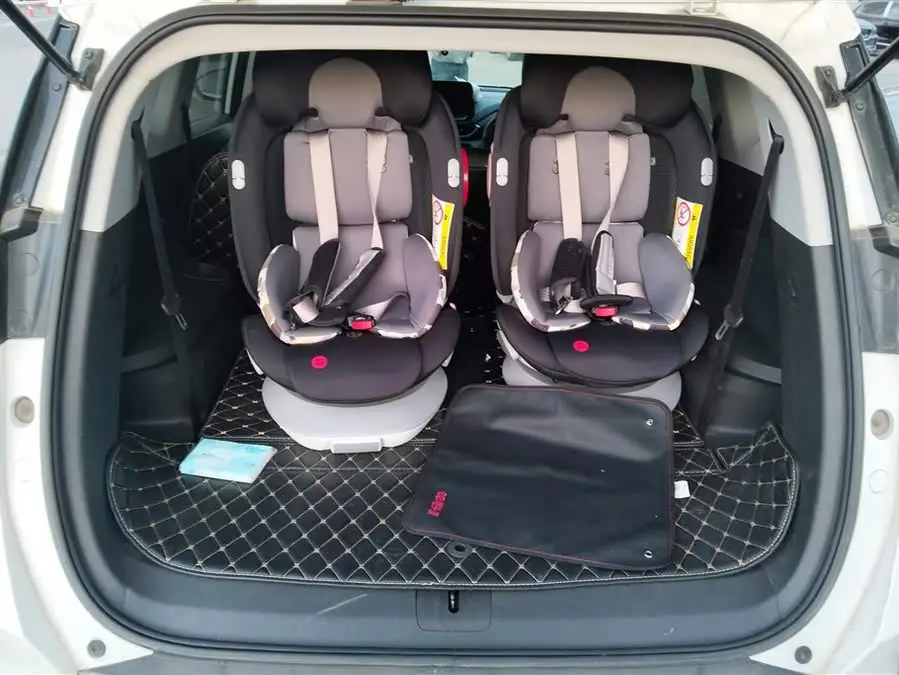 Wuling 2020 Model Light Hybrid Redline 530T Automatic Enjoy Version (5+2 Seater)