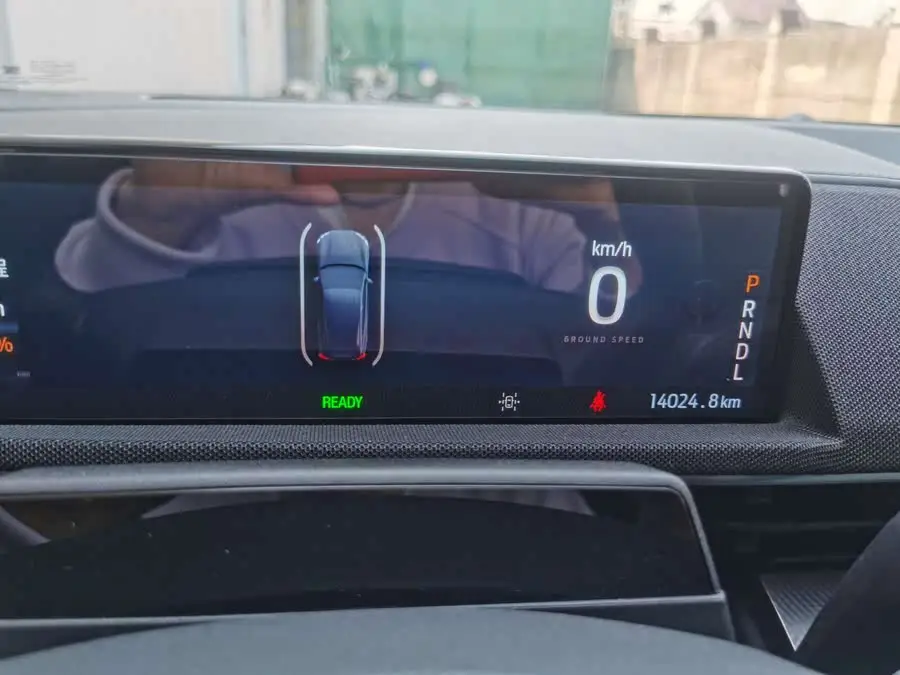 فورد موستانج ماك-إي 2021 النسخة ذات الدفع الخلفي (نطاق قياسي)