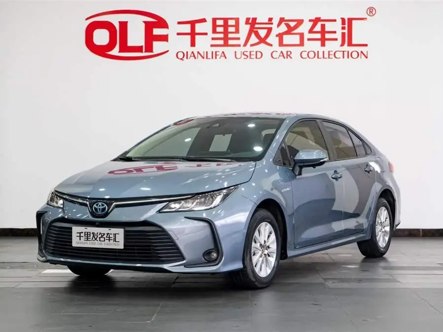 2022 كورولا هايبرد 1.8 لتر E-CVT إصدار الرائد