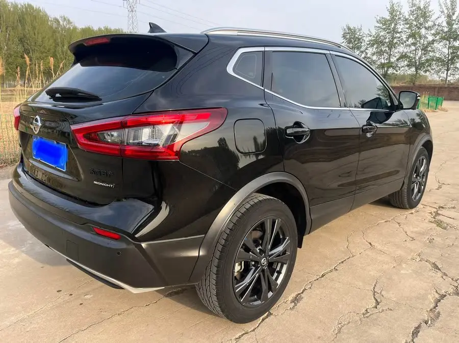 2022 نيسان قاشقاي 2.0 لتر CVT XV برميوم إصدار الليل