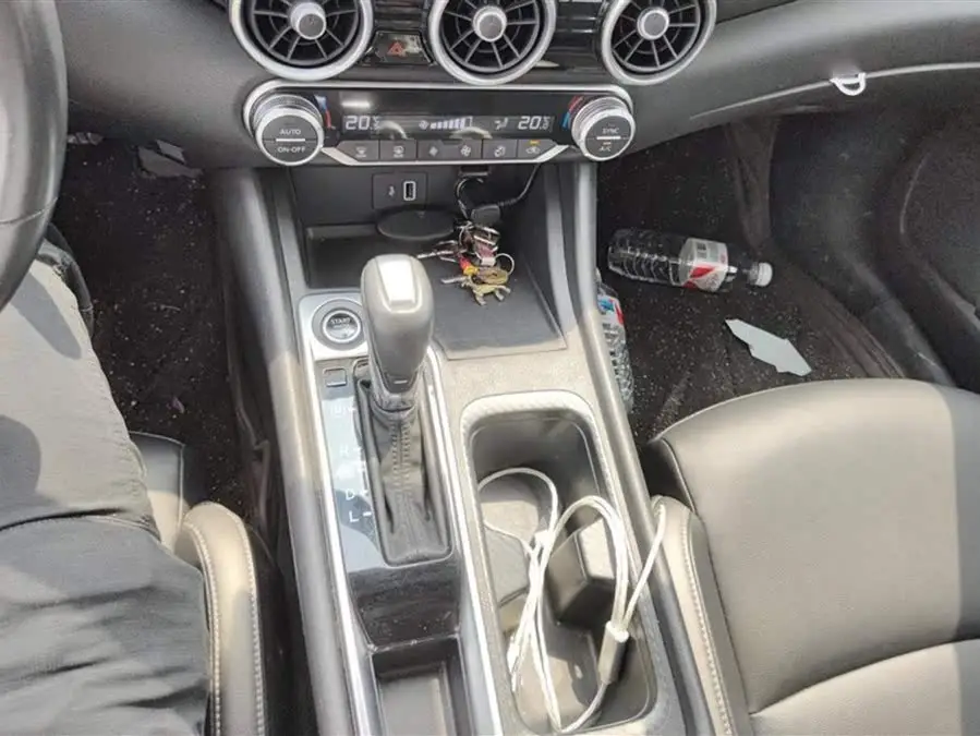 2022 نيسان سيلفي 1.6L XL CVT إصدار إنجوي