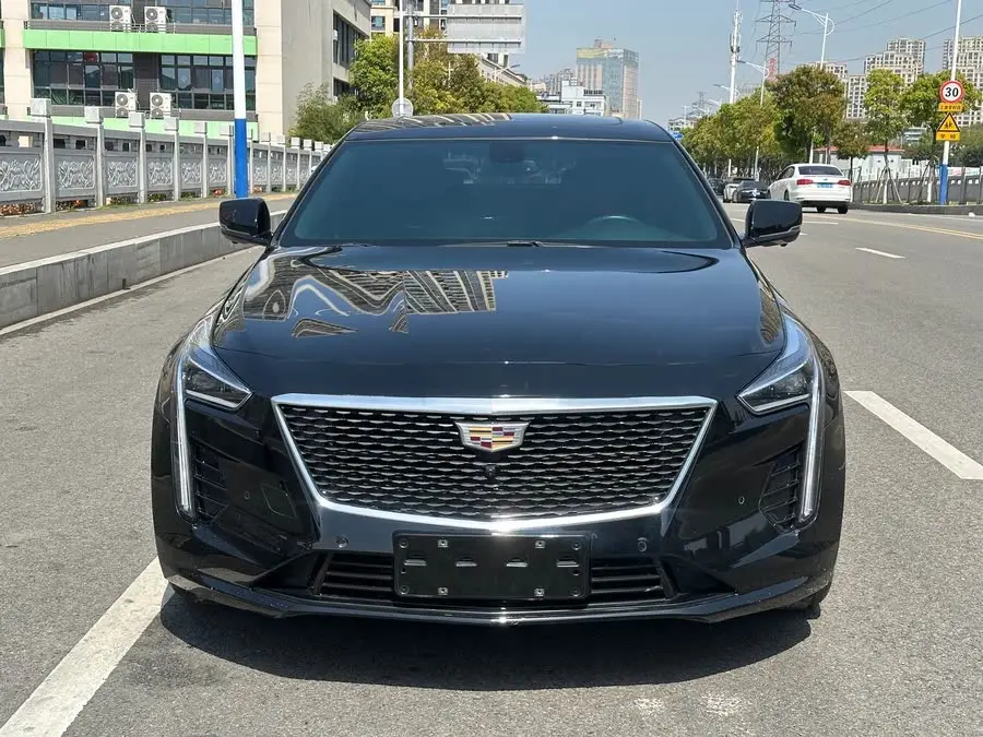 كاديلاك CT6 2021 28T النخبة