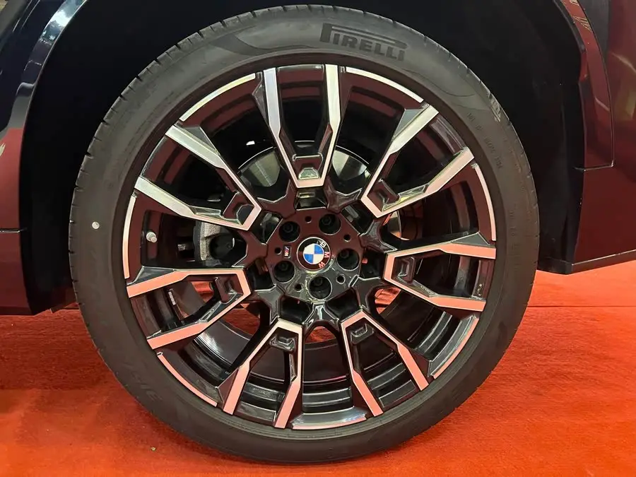 BMW X5 2023 xDrive 40Li M Sport Night Package