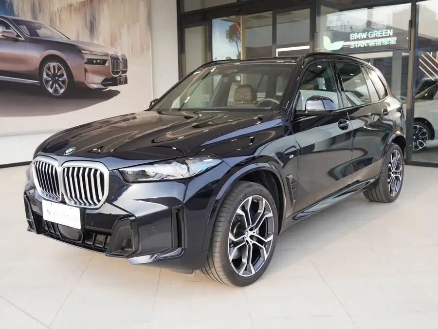 بي إم دبليو X5 2023 xDrive 40Li حزمة M الرياضية الليلية الحصرية