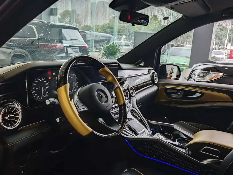 Vito 2024 2.0T Elite Edition 7-seater