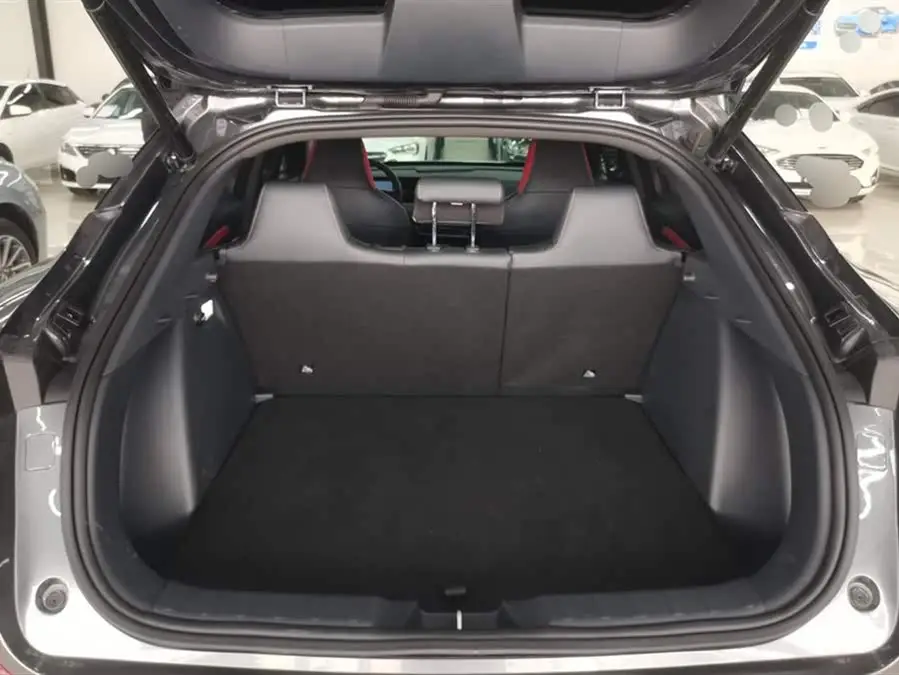 شانجان UNI-T 2020 1.5T الرائد