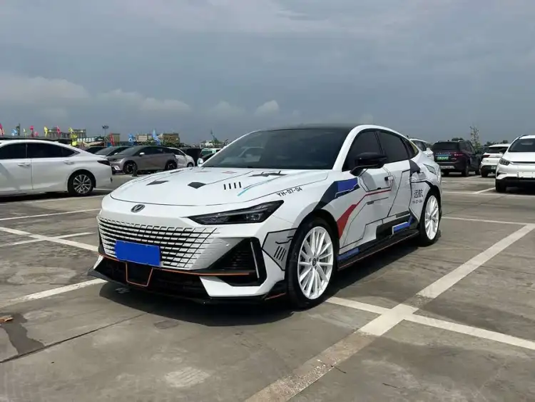 Changan UNI-V 2023 1.5T Sport Edition
