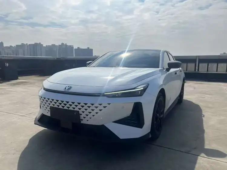 Changan UNI-V 2024 1.5T Premium