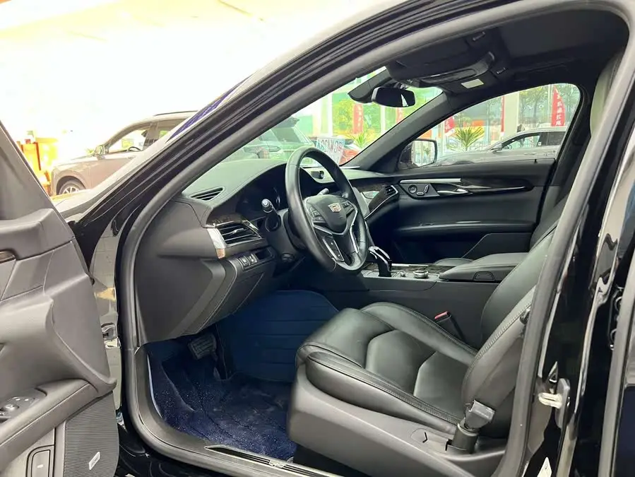 كاديلاك CT6 2021 28T فاخرة