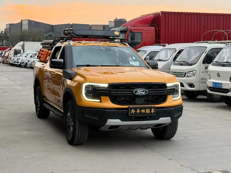 رانجر 2023 نسخة أوتوماتيكية على الطرق الوعرة بنظام الدفع الرباعي بنزين