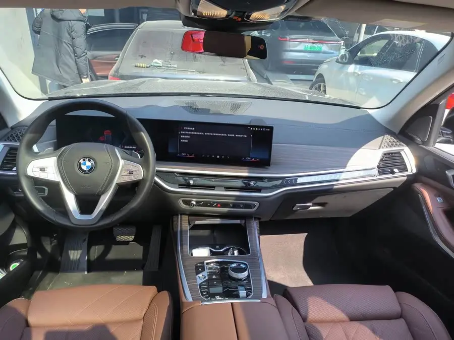 بي إم دبليو X7 2023 xDrive40i باقة فاخرة