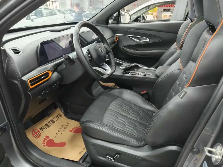 شانجان UNI-T 2020 1.5T الفاخرة