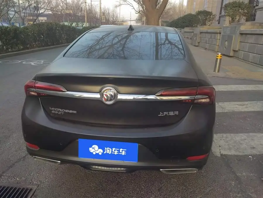 بيك لاقروس 2022 652T فاخرة