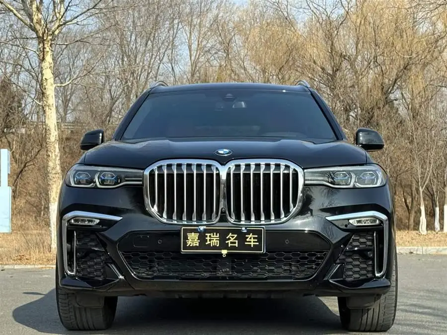 بي إم دبليو X7 2021 xDrive40i حزمة M الرياضية