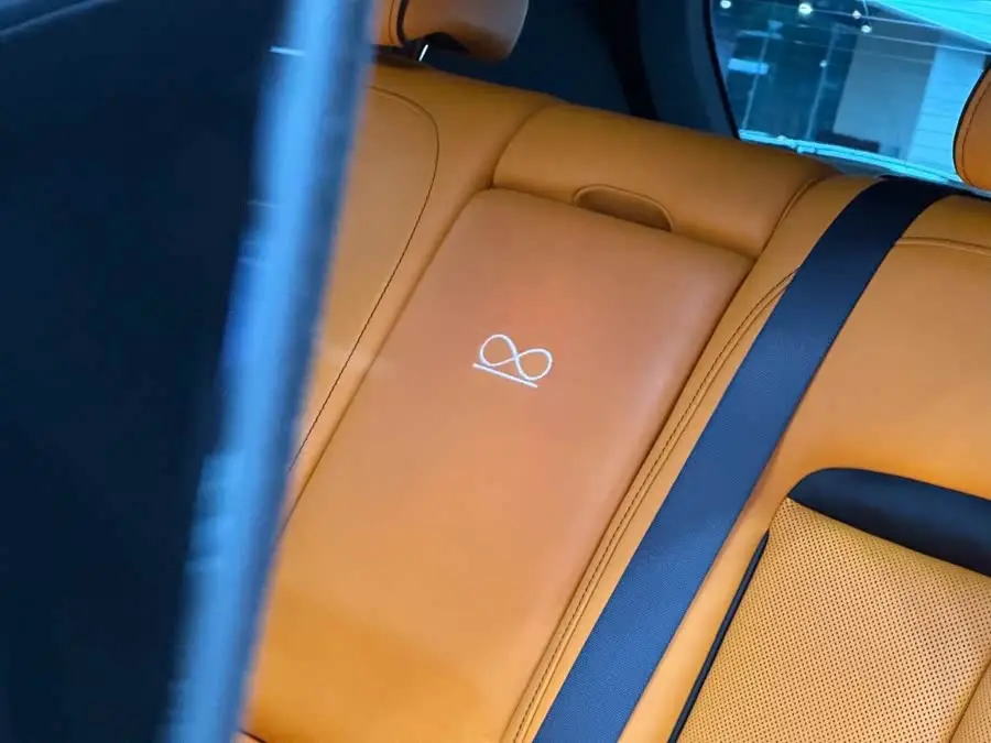 Cullinan 2018 Model Five-Seater