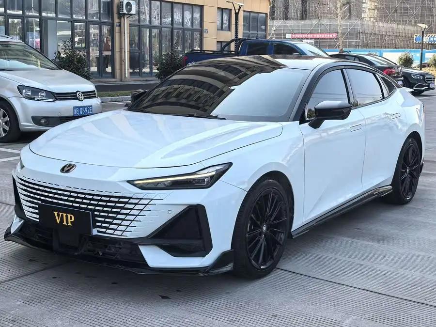 Changan UNI-V 2023 1.5T Sport Version