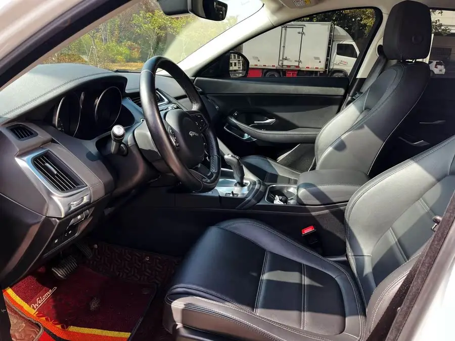 Jaguar E-PACE 2018 P200 S National V