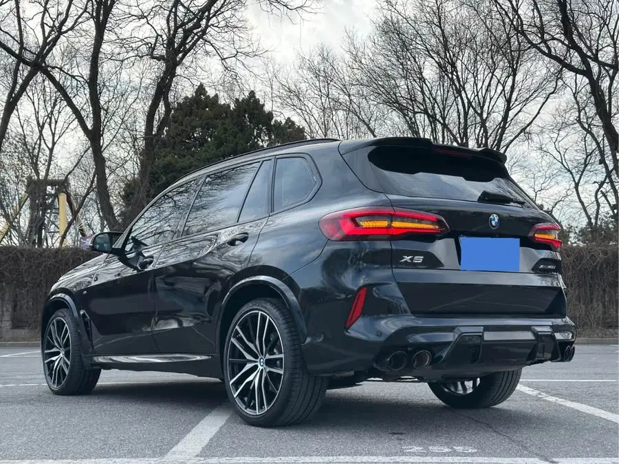 بي إم دبليو X5 2022 طراز مُعاد تصميمه xDrive 40Li حزمة M الرياضية